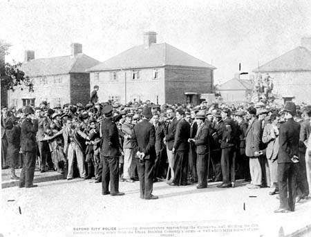 Demonstration at the Cutteslowe Walls